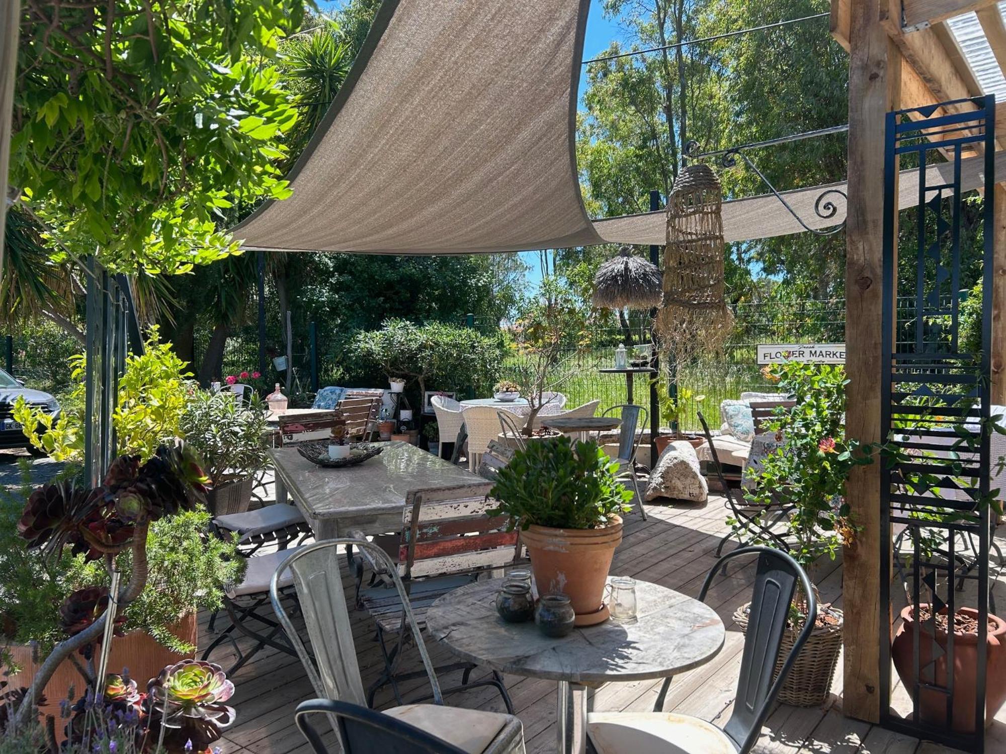 Hotel Auberge Provencale Saint-Raphaël Екстериор снимка