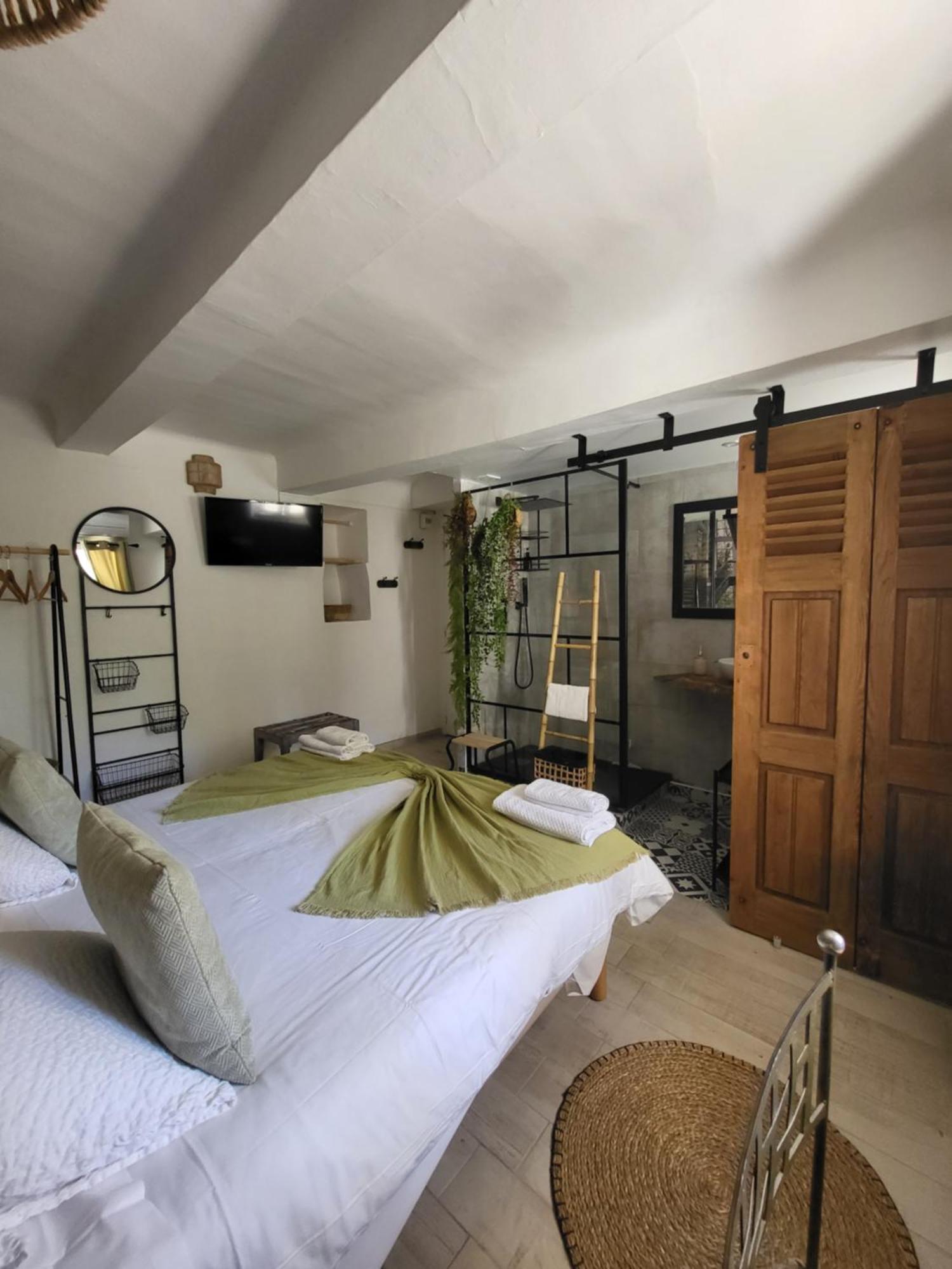 Hotel Auberge Provencale Saint-Raphaël Екстериор снимка